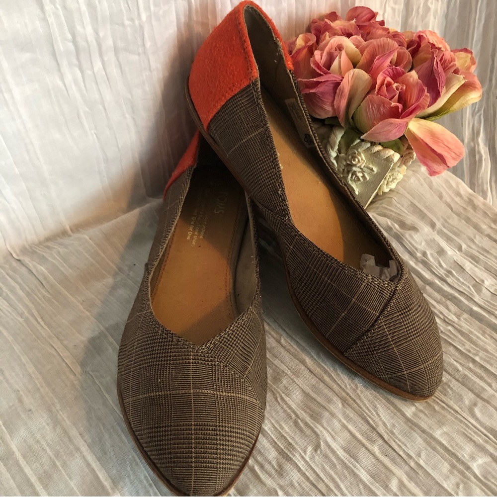 TOMS womans SZ 8 work career wear casual slip on shoes brown tweed look …
